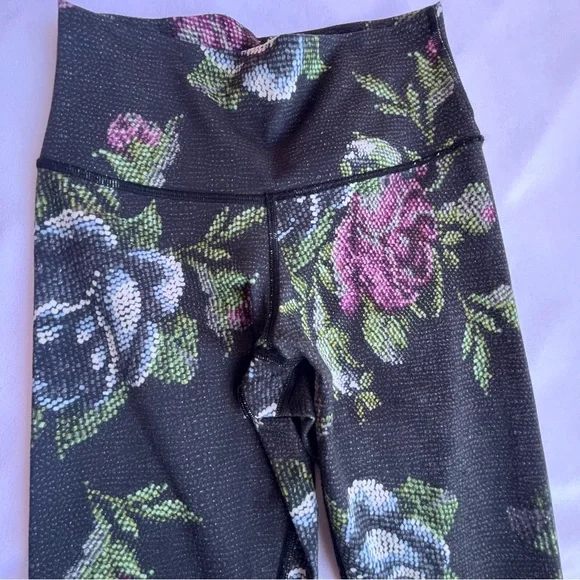 Lululemon Athletica Black Floral Leggings - Picture 4 of 9